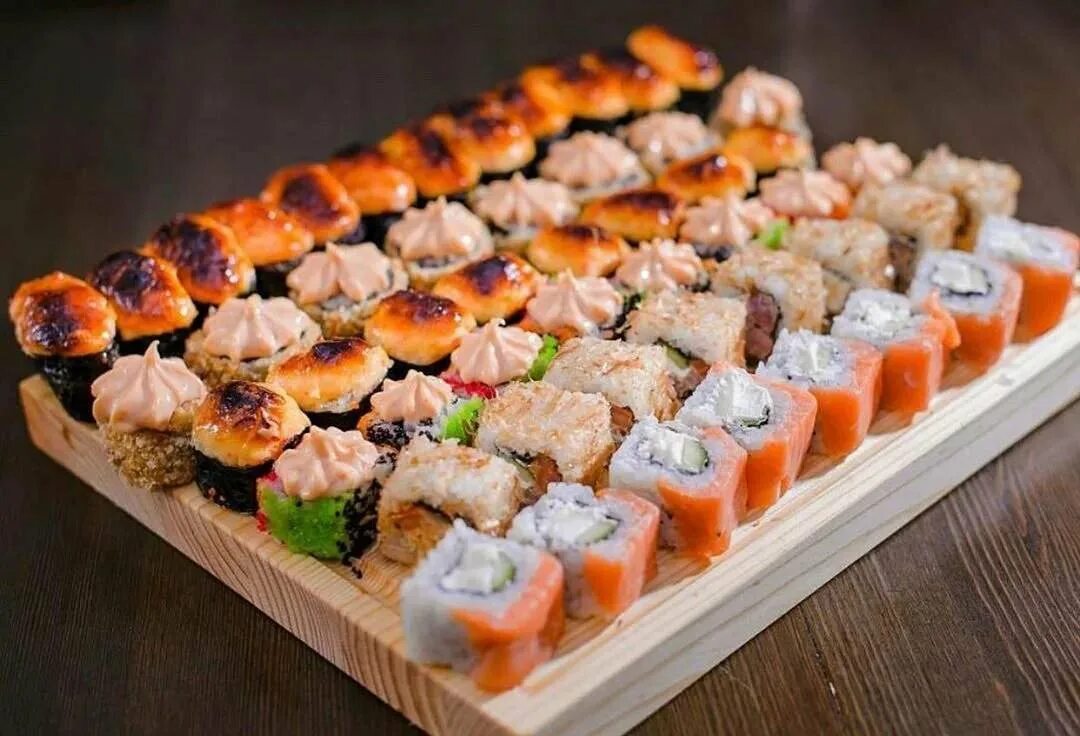 Красивые роллы. Суши и роллы. Вкусные роллы и суши. Вкусные суши.