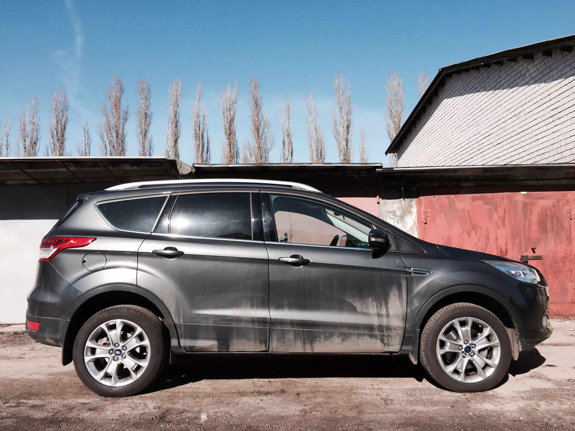 Колеса куга 2. 235 60 17 Форд Куга. Форд Куга 225/60/17. Ford Kuga 2005. Ford Kuga 1 на стальных дисках.