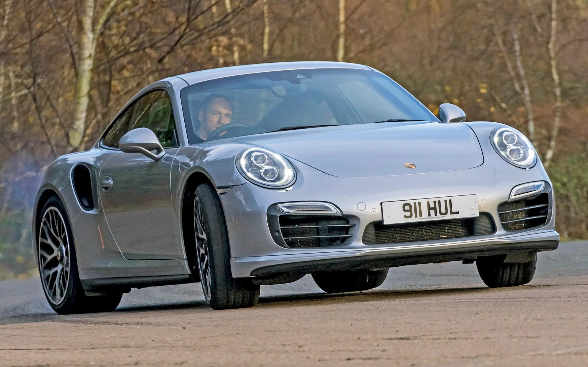 Порше страна. Porsche 911 Turbo s Coupe. Порше 911 турбо s 2013. Porsche 911 Turbo s 991. 991 Порше 2013.