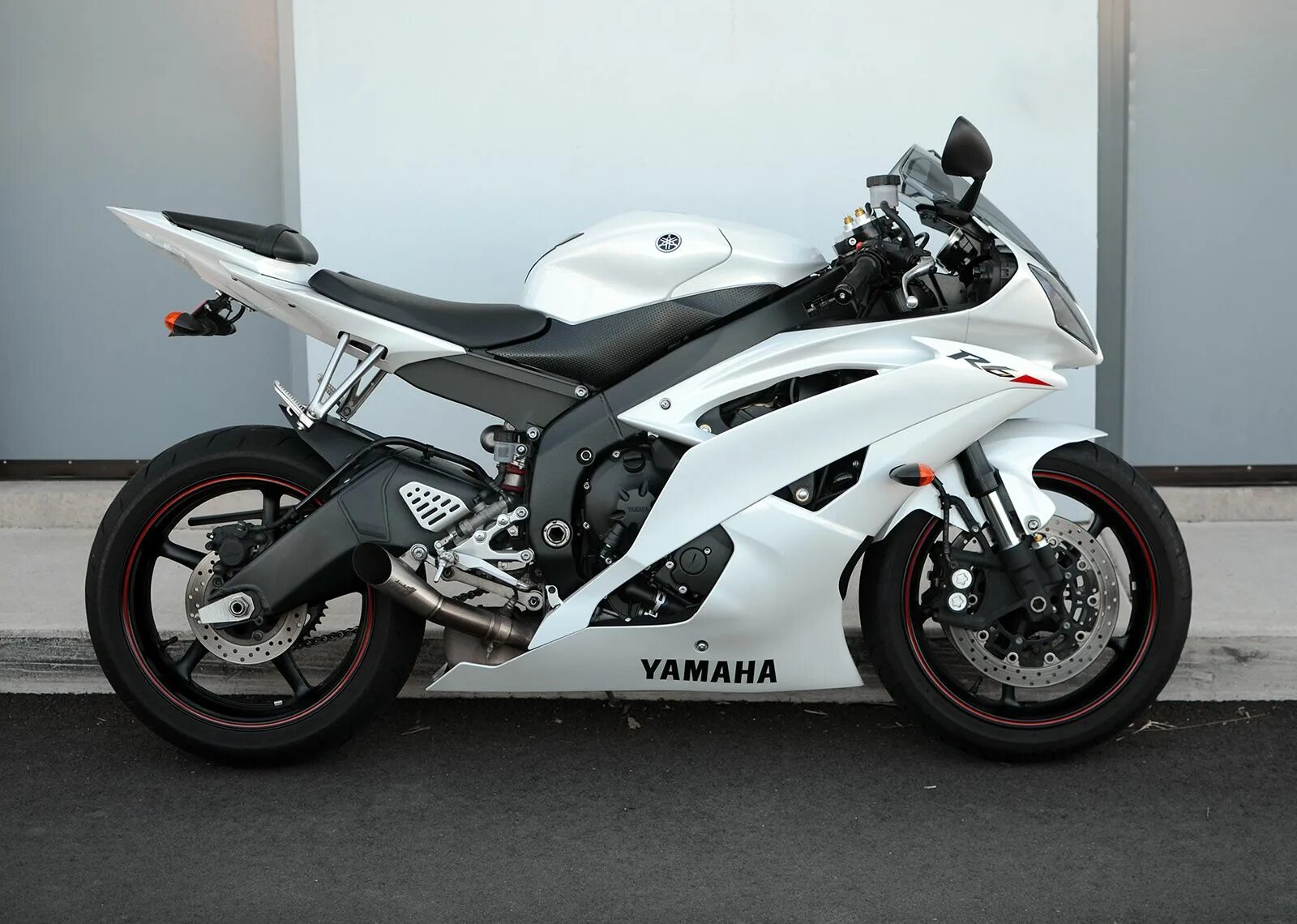 R6 c