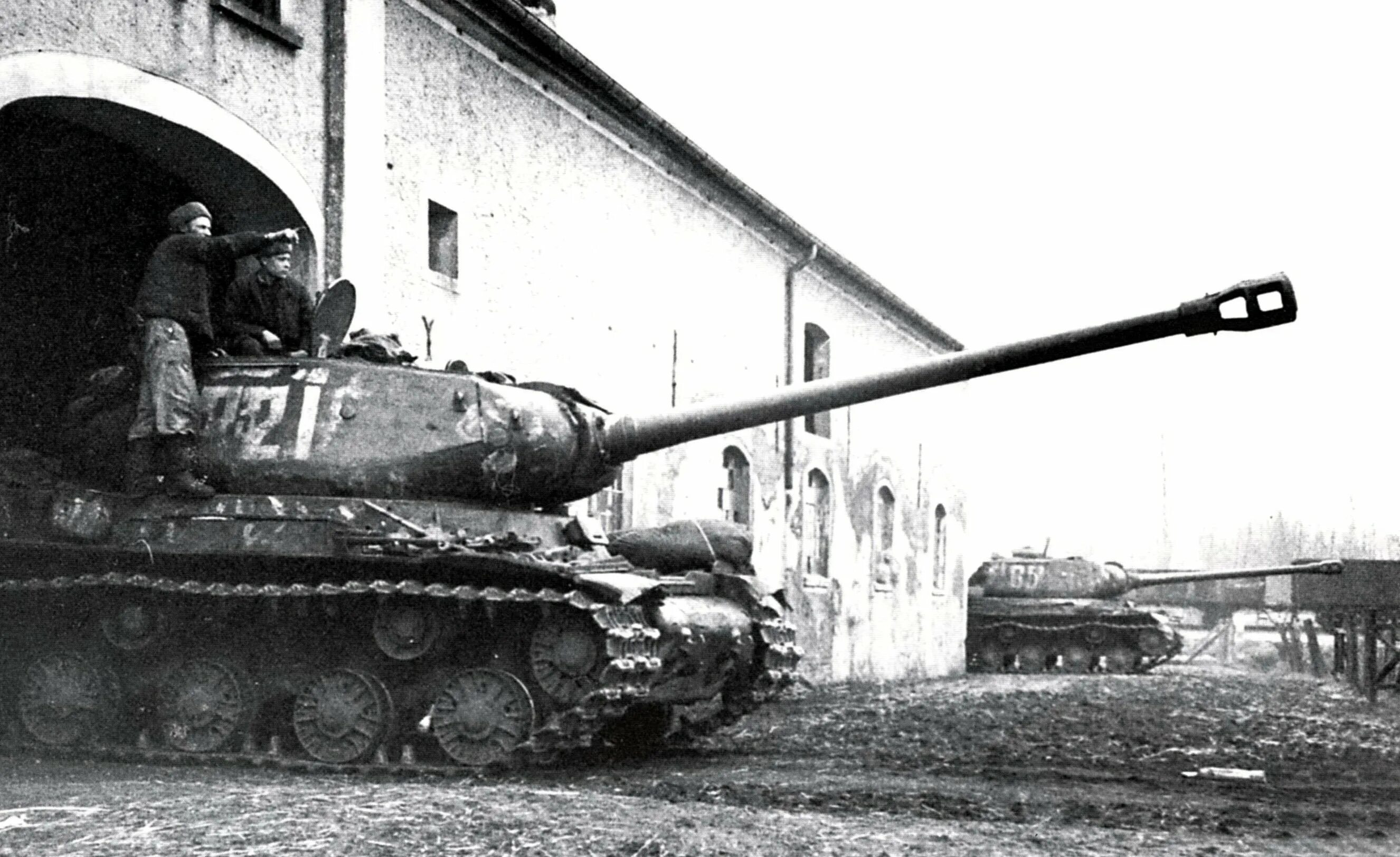 Первый ис 2. Танк ИС-2. Тяжелый танк ИС-2 «Иосиф Сталин». ИС 2 1944. Ис2 1945.