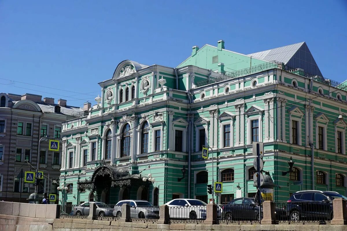 Санкт петербург здания театров. Театр Мариинка в Санкт-Петербурге. Мариинский театр Питер. Мариинский театр Санкт-Петербург здани. Мариинский театр Санкт-Петербург снпоужи.