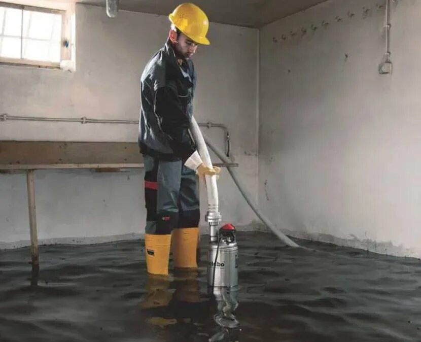 Откачка с пола. Откачка с пола. Karcher sp 7 dirt inox. Дренажный насос керхер sp7. Откачка с пола.