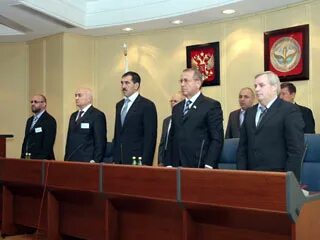 Асият идрисовна тутаева. Тутаев судьи. Батхиев назир курейшевич судья. Судьи тутаев. Асият тутаева фото.