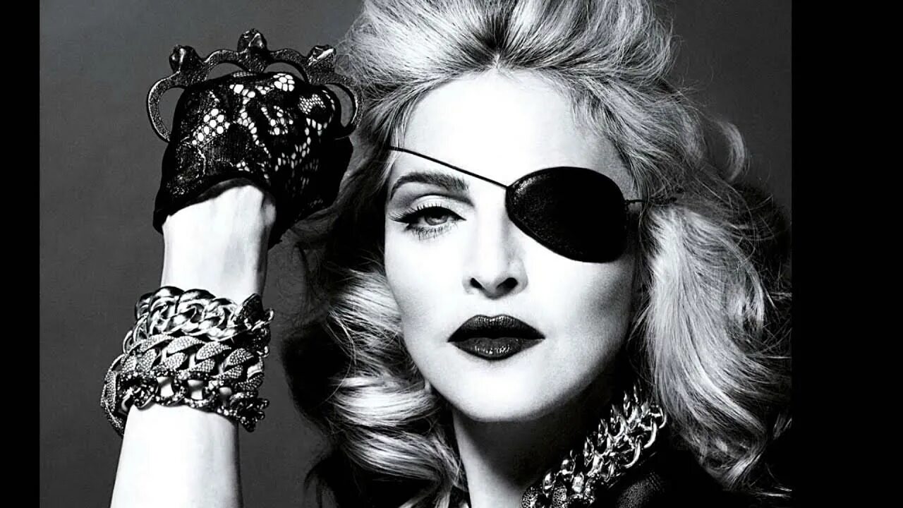 Мадонна вок. Madonna 1978. Мадонна с девушкой. Яркий макияж. Madonna сейчас 2024.
