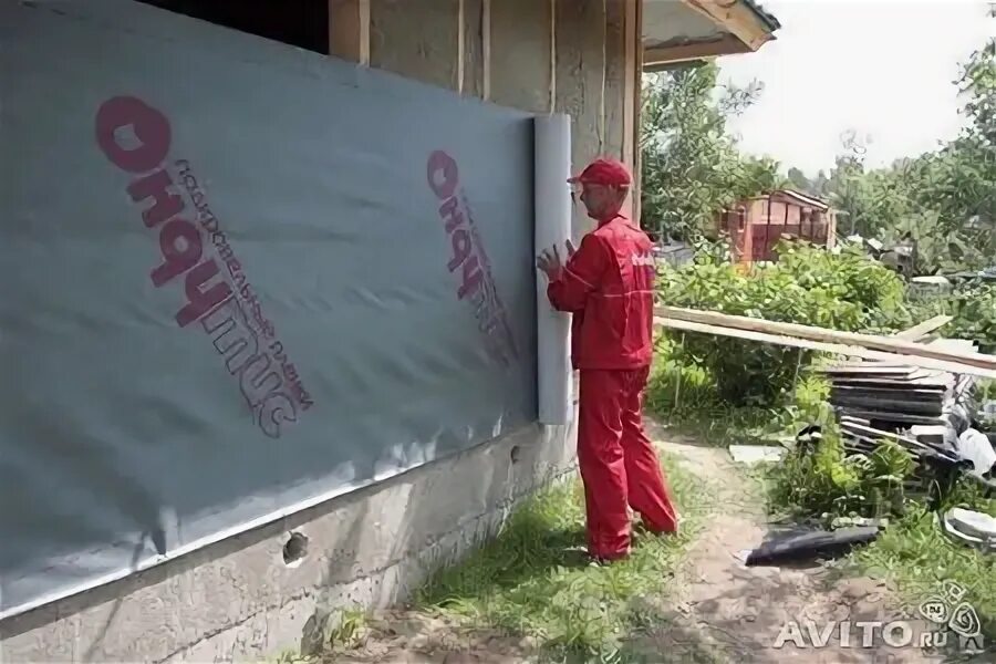 Влага ветрозащита. Ветрозащитная пленка для кровли. ветрозащита пленка для стен. ветрозащита для стен деревянного дома. ветрозащитная мембрана на стене каркасника.