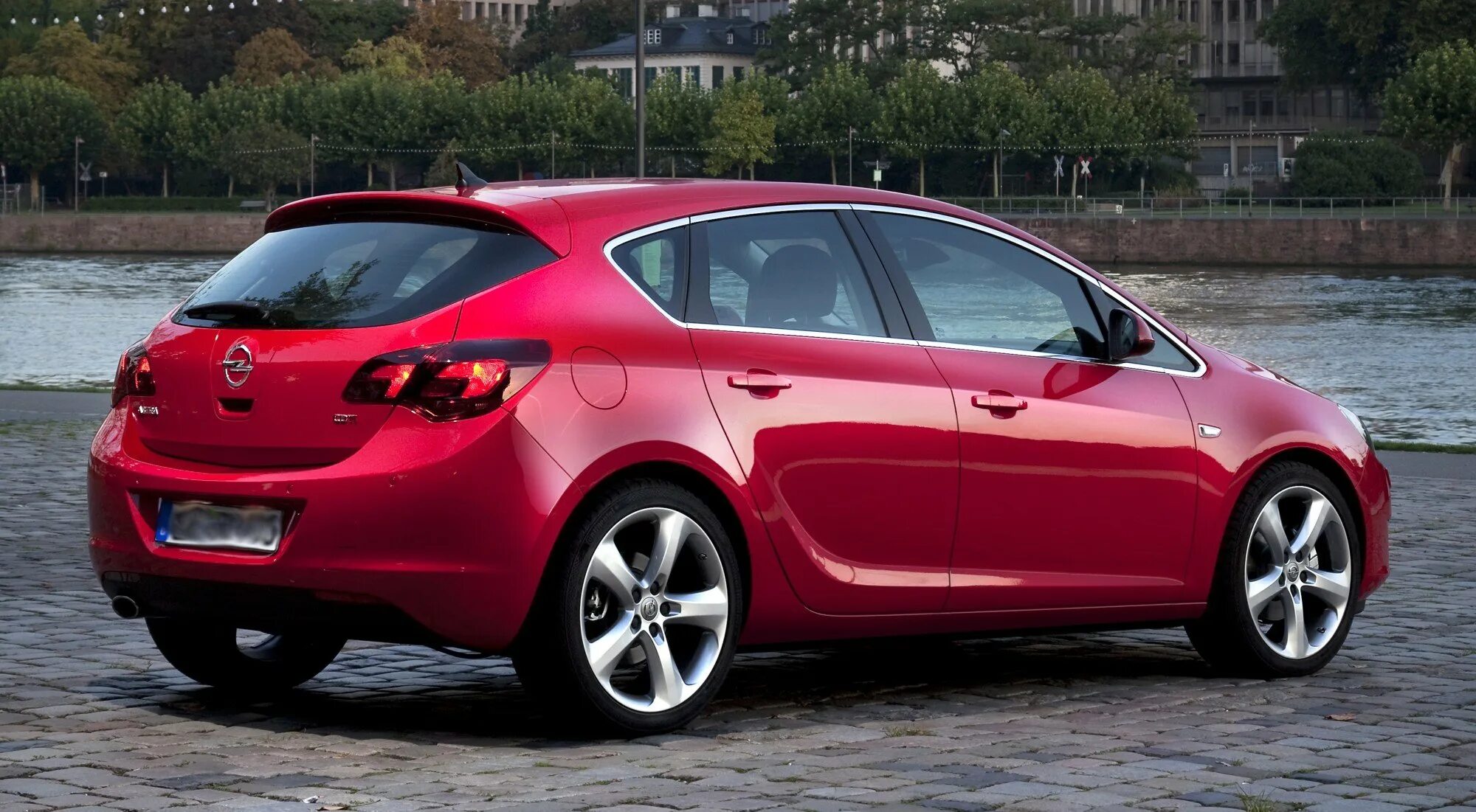 Опель турбо авито. Opel astra j gtc. Opel astra j 1. Opel astra turbo хэтчбек. Опель турбо авито.