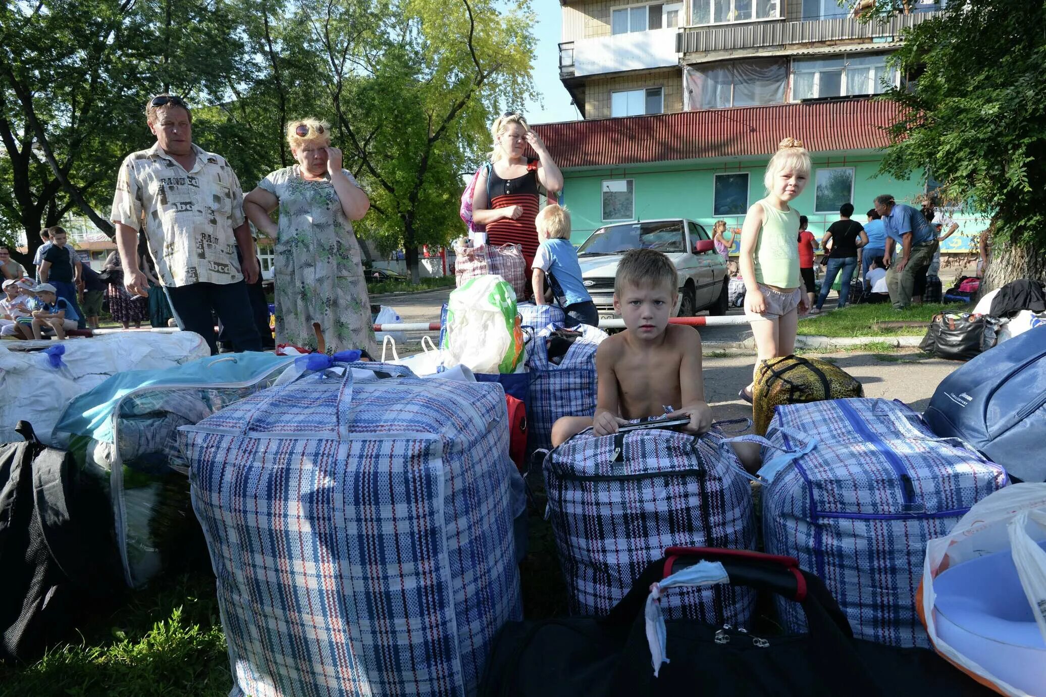 Беженцы с Донбасса. Беженцы с Донбасса в России. Украинские беженцы. Вынужденные переселенцы. Города переселенцы