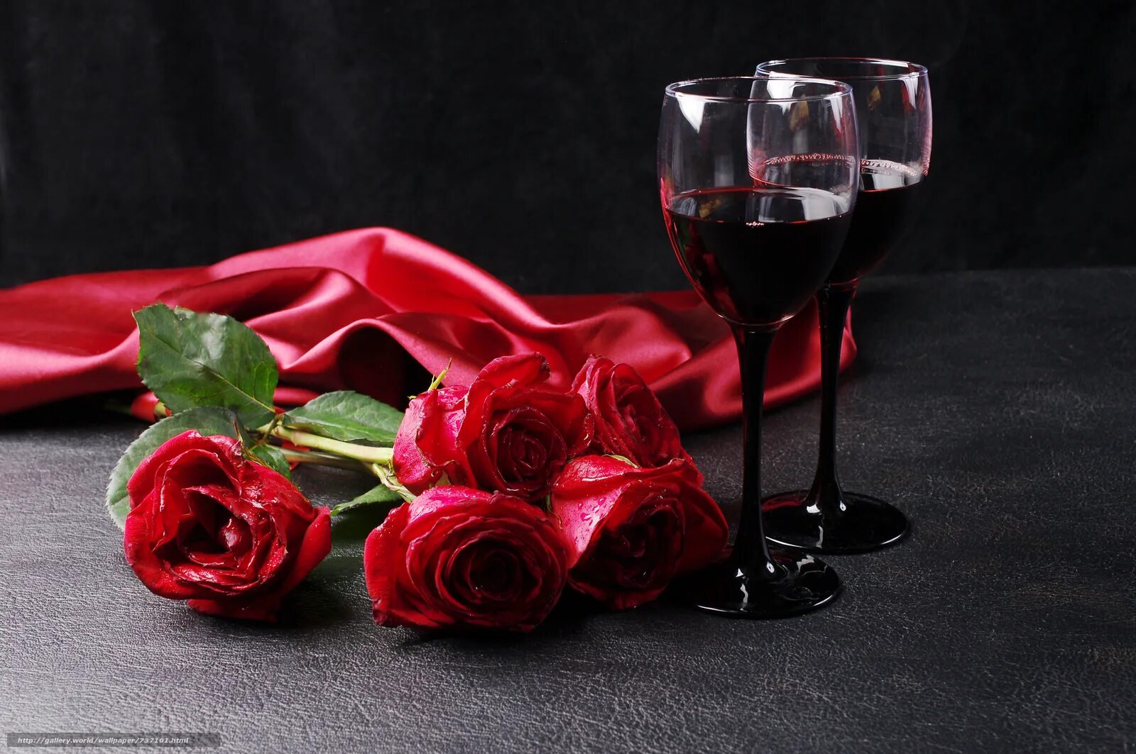 Цвета романтиков. Цветы романтика. Вино и шикарные розы. Романтический букет. Красивые романтичные цветы.