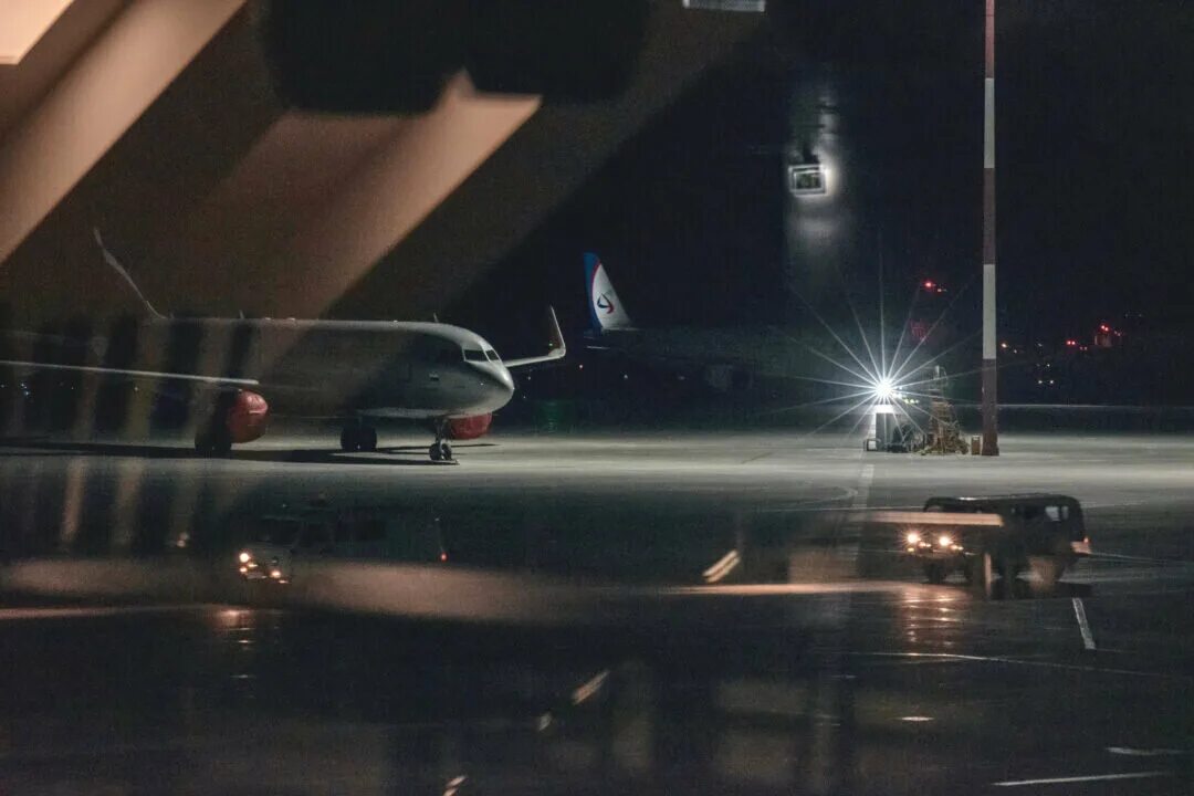 Вид с самолета. Самолет над казанью. Посадка самолета. Самолеты летают над казанью. Самолеты летают над казанью.