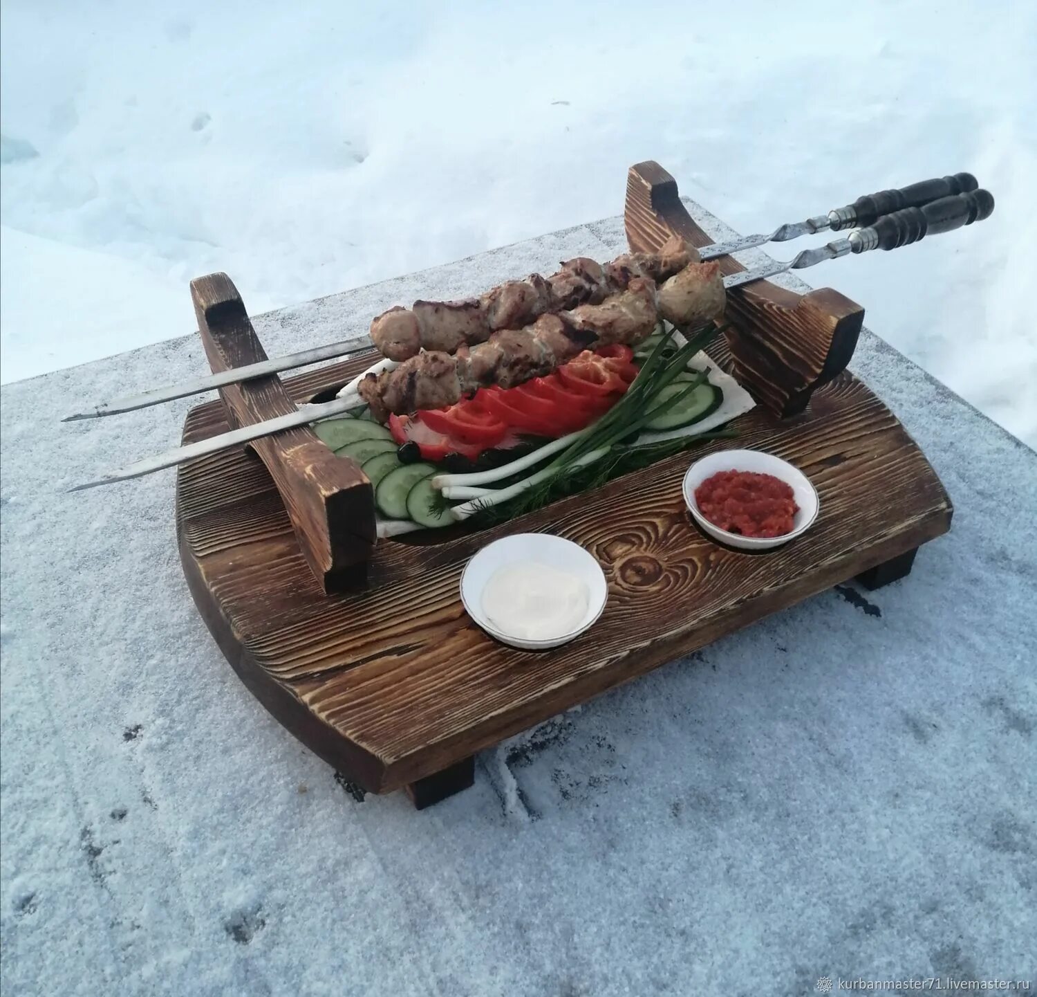 Поднос для шашлыка. Поднос для подачи шашлыка. поднос под шашлык из дерева. деревянный поднос для шашлыка.