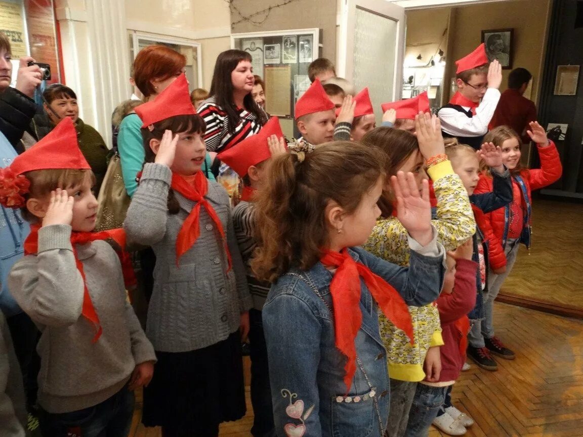 Анимационная экскурсия. Анимационная программа в летнем саду. Анимационная экскурсия. Картинки экскурсия анимационная программа по музею. Экскурсии анимационных студий 2022.