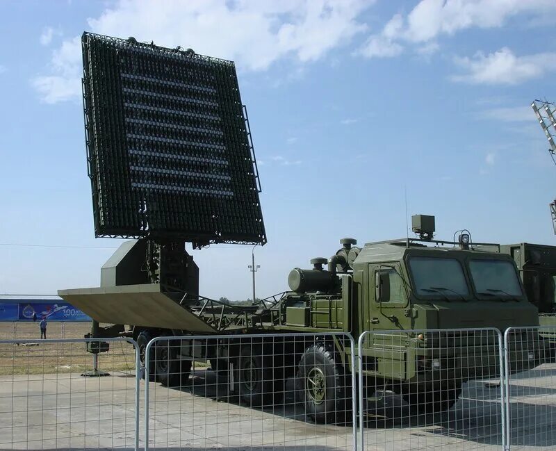 Маз 543 с 400 триумф. 55ж6м радиолокационная станция. Рлк 55ж6м. Зрк сосна бмп-3. Рлк с 400.