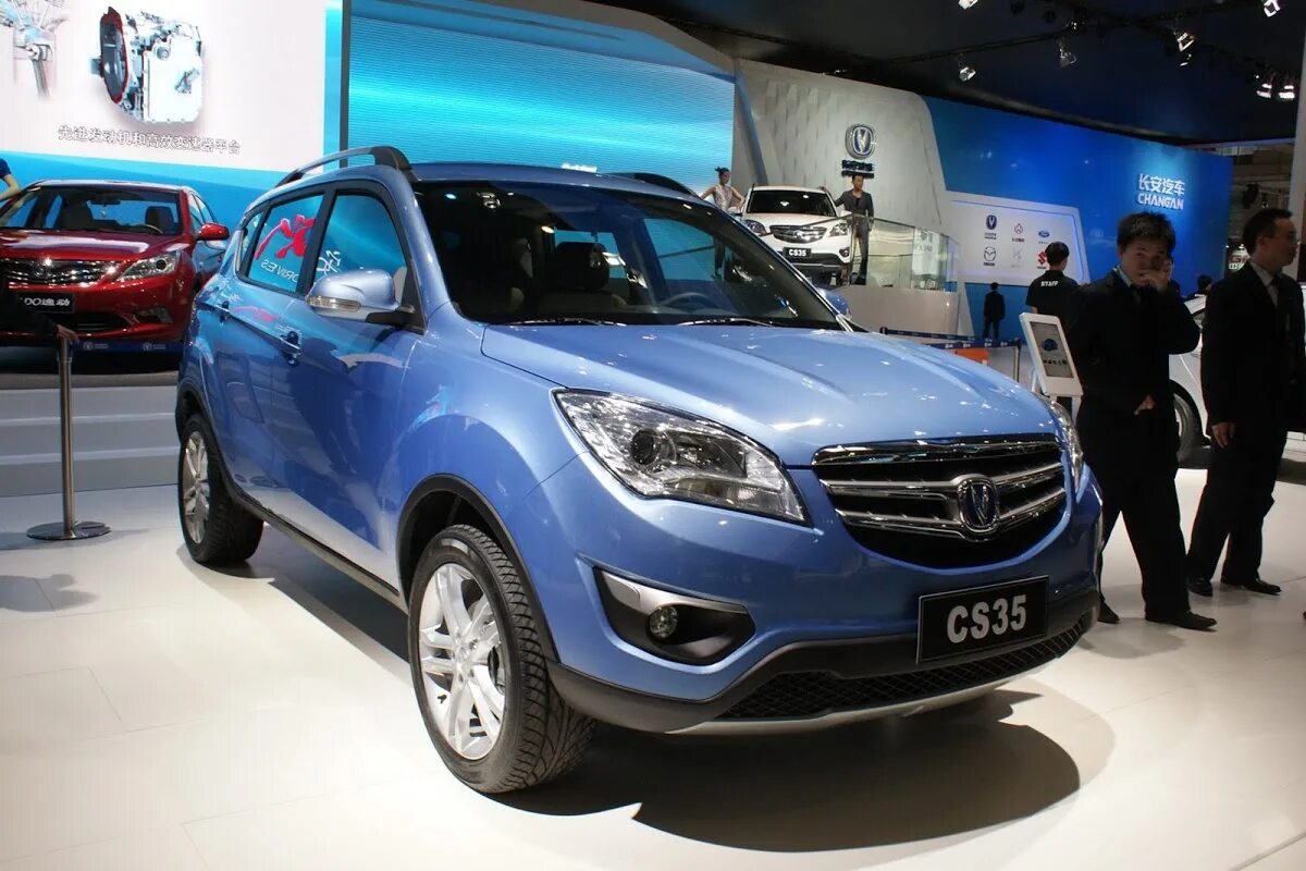 Чанган cs35. Changan кроссовер cs35 2016. Чанган 35. Машина китайская cs35.