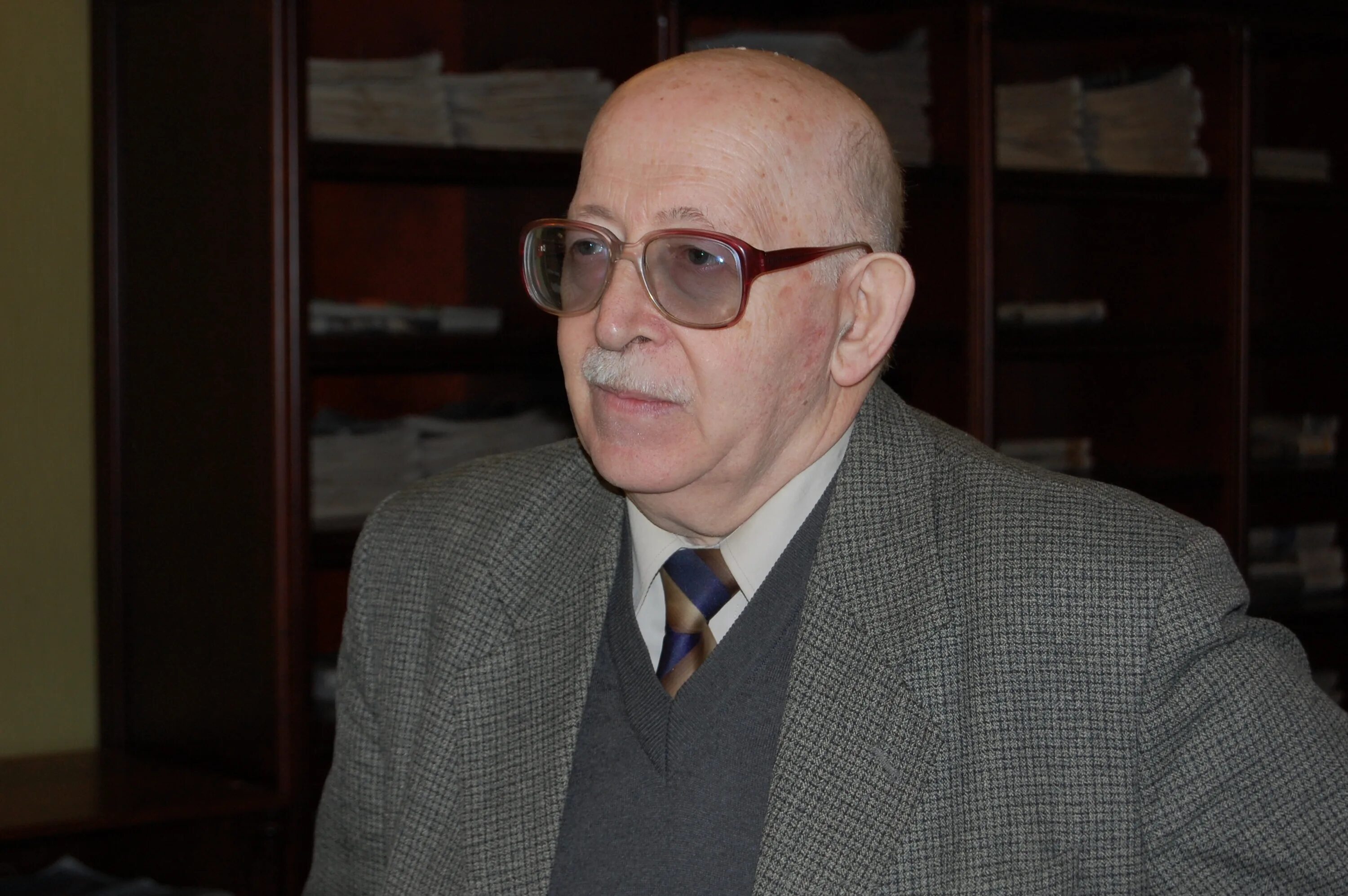 Д ф н профессор. Д ф н профессор. Травников сергей николаевич доктор филологических наук профессор. Тарасов евгений федорович. Михаил куншт.