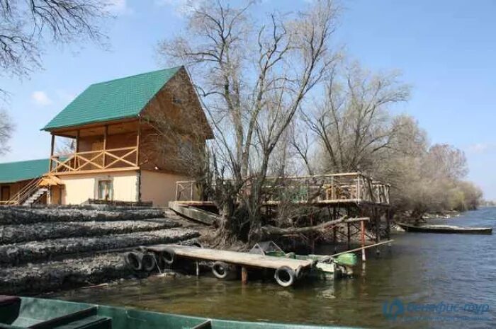 Рыболовная база станья. База Капитан Астрахань Камызякский район. Поселок Станья Камызякский район Астраханская область. Астрахань поселок Станья. База Станья Астраханская область.