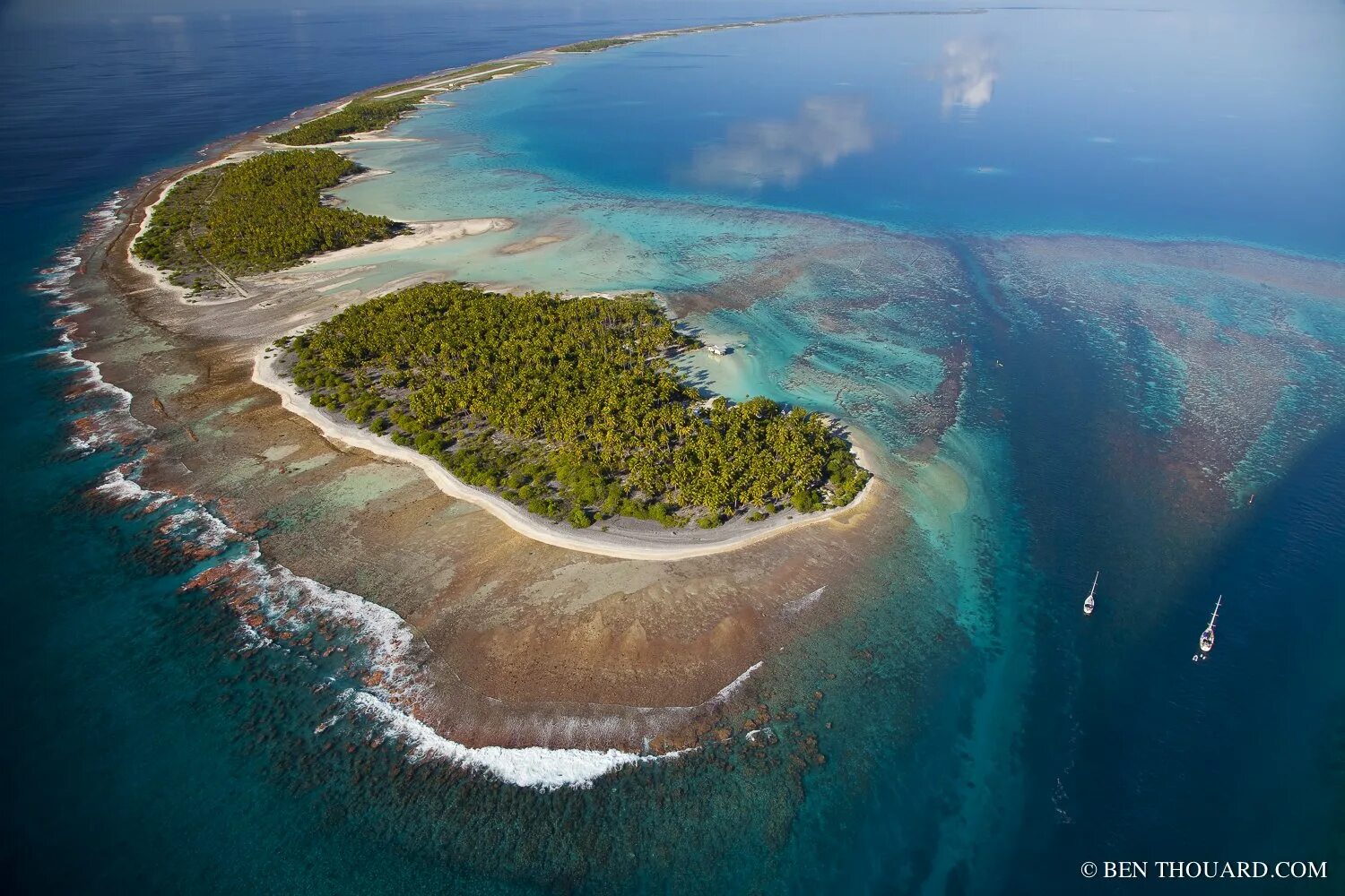 Филиппины архипелаг. Остров чагос в индийском океане. Атоллы океании. Атолл в тихом океане. Остров маэ виктория.