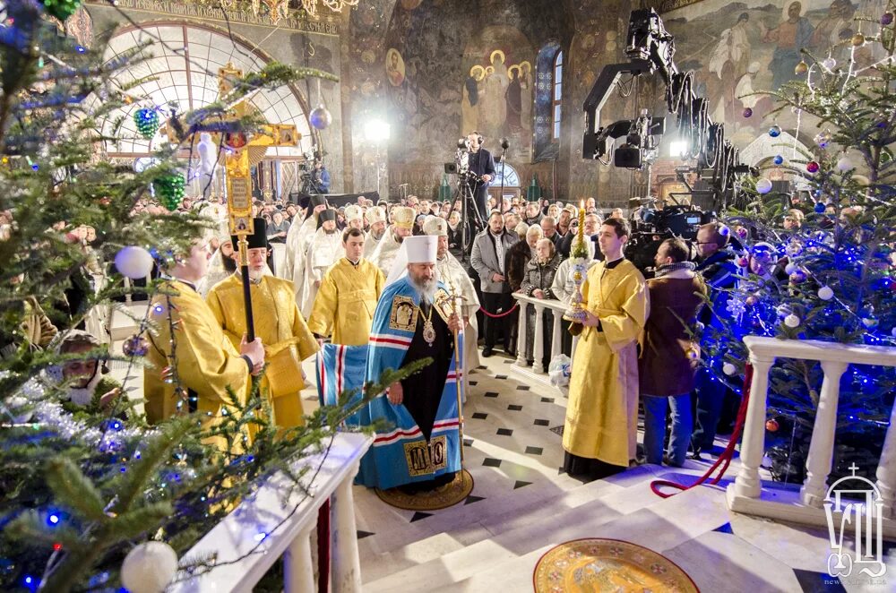 Богослужение на Рождество Христово. Рождество в Киево Печерской Лавре. Празднование Рождества. Праздник Рождества в храме. Рождество христово как отмечают