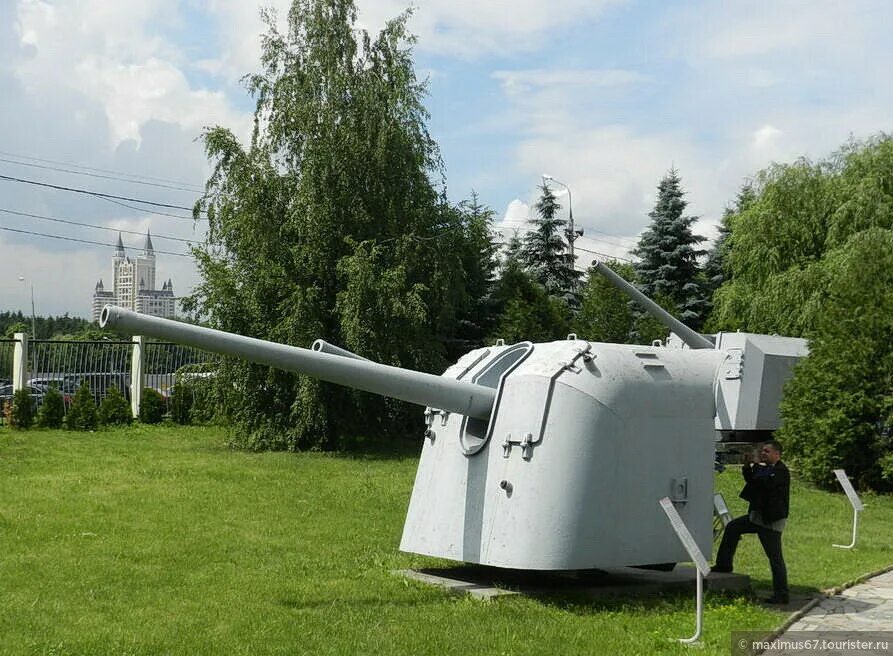 Поклонная гора в москве музей военной техники. Поклонная гора в москве натовская техника. Парк победы музей военной техники. Музей под открытым небом на поклонной горе. Поклонная гора в москве натовская техника.