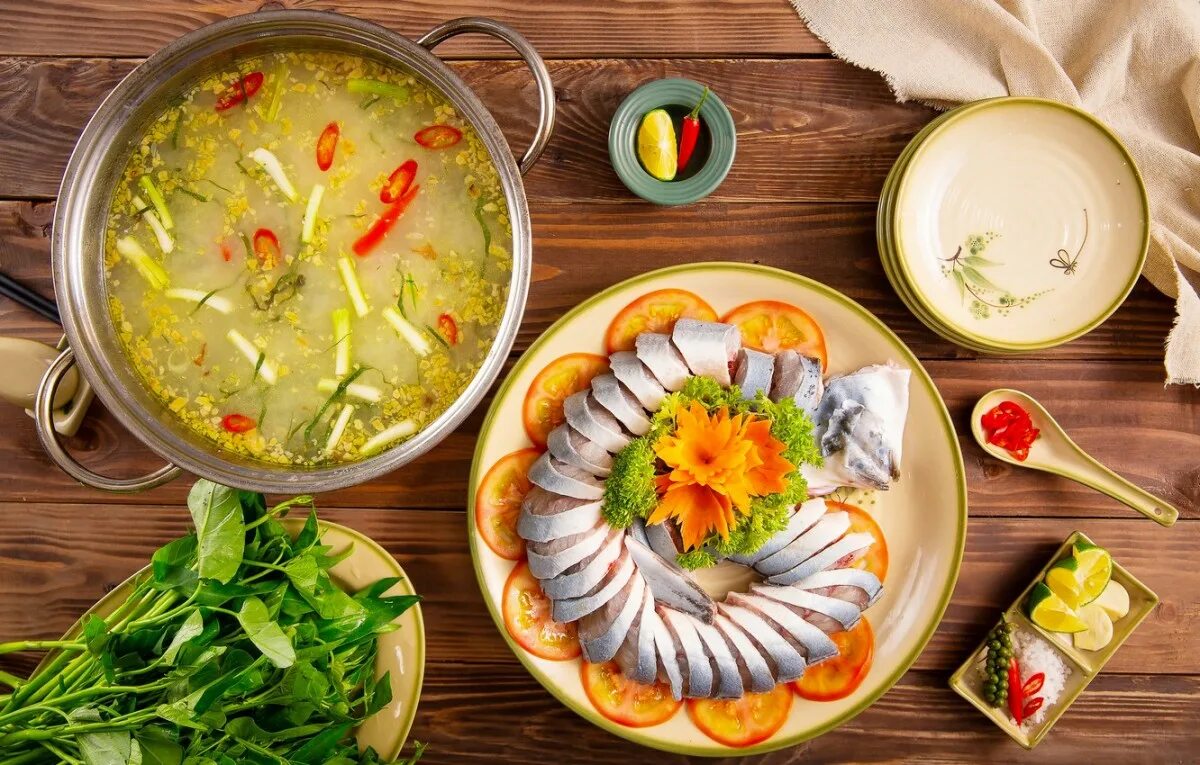 Какая рыба для супа. Рыбный обед. Рыбная кухня. Постный стол с рыбой. Японская кухня сервировка.