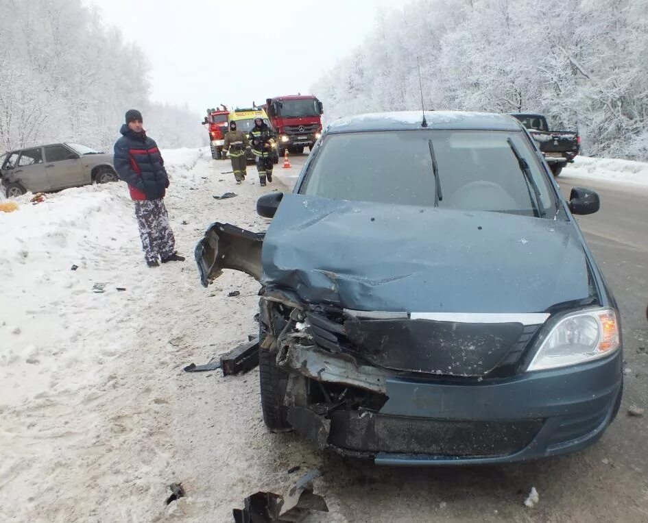 Дтп пермский край на трассе кунгур соликамск. Трасса березники пермь авария 2011г. Авария на трассе березники пермь вчера. Авария на трассе пермь березники. Пермь березники пятелетки77.