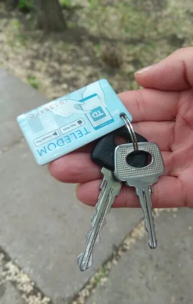 Где можно найти ключ от машины. Ключи от десятки. ключи от десятки машины. ключи от машины 9. ключи от самолета.