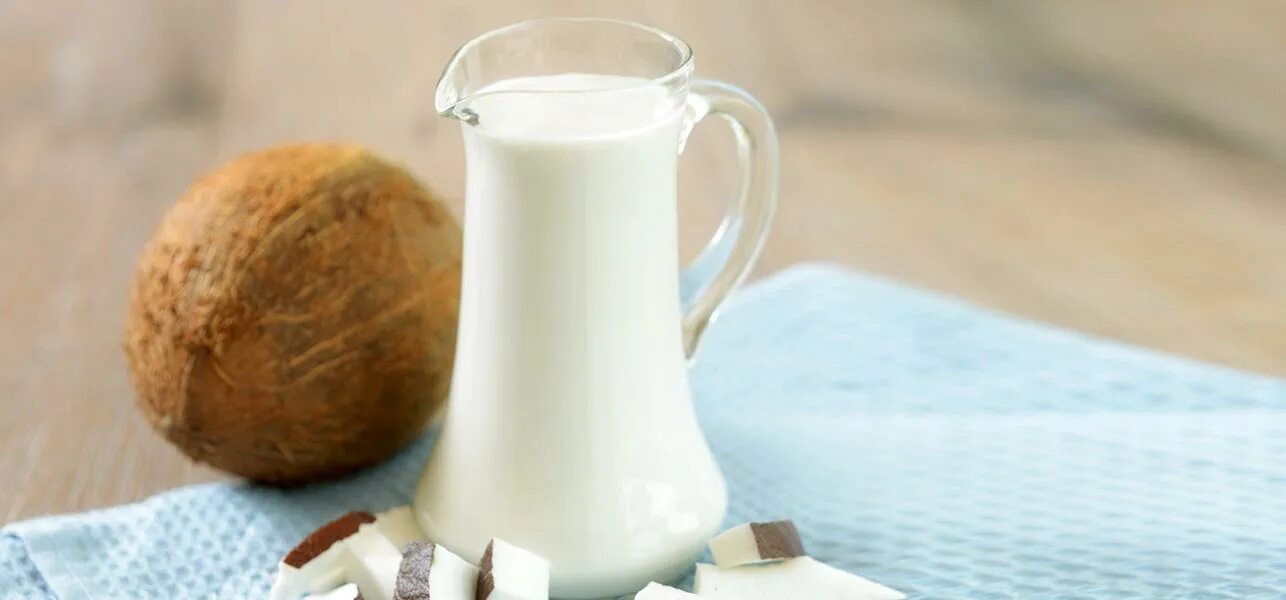 Можно ли кокосовое молоко в пост. Кокосовое молоко. Кокосовое молоко картинки. Кокосовое молоко Kokosmilch. Сливочный Кокос.