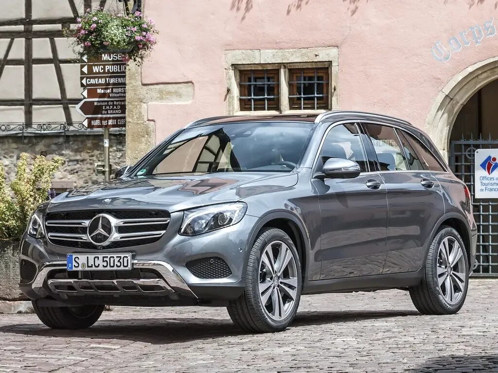 Glc old. Glc технические характеристики. Диски мерседес glc x253. Мерседес глц 200. Glc 200 мерседес.