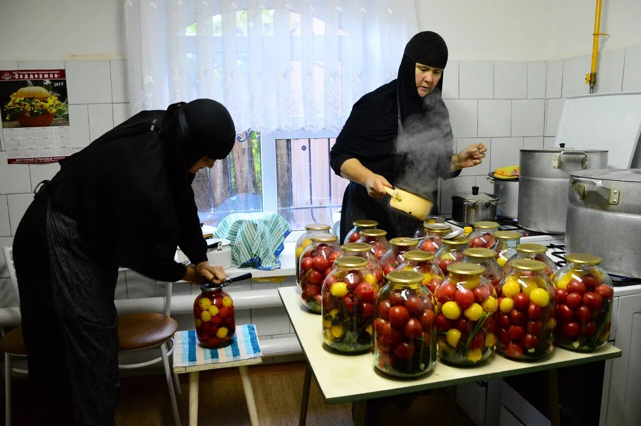 Жизнь в монастыре истории