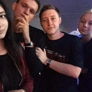 243 216