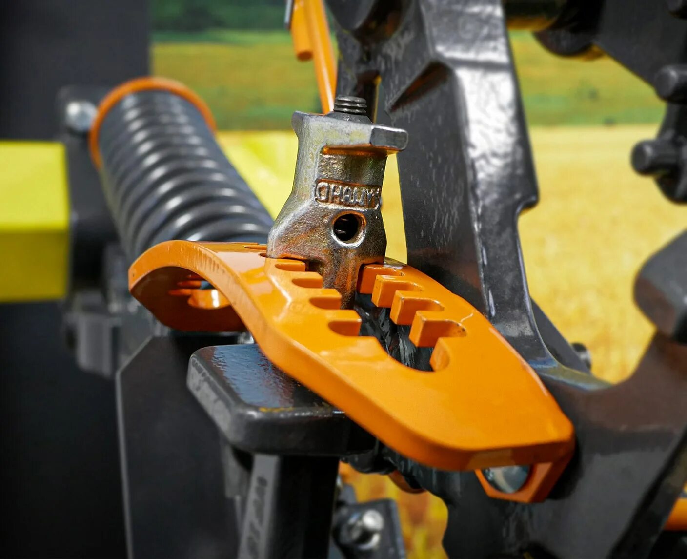 John depth. Высевающий аппарат Джон Дир 1890. John Deere катушка. John Deere кронштейн. Язычок пластиковый сеялка John Deere 1890.