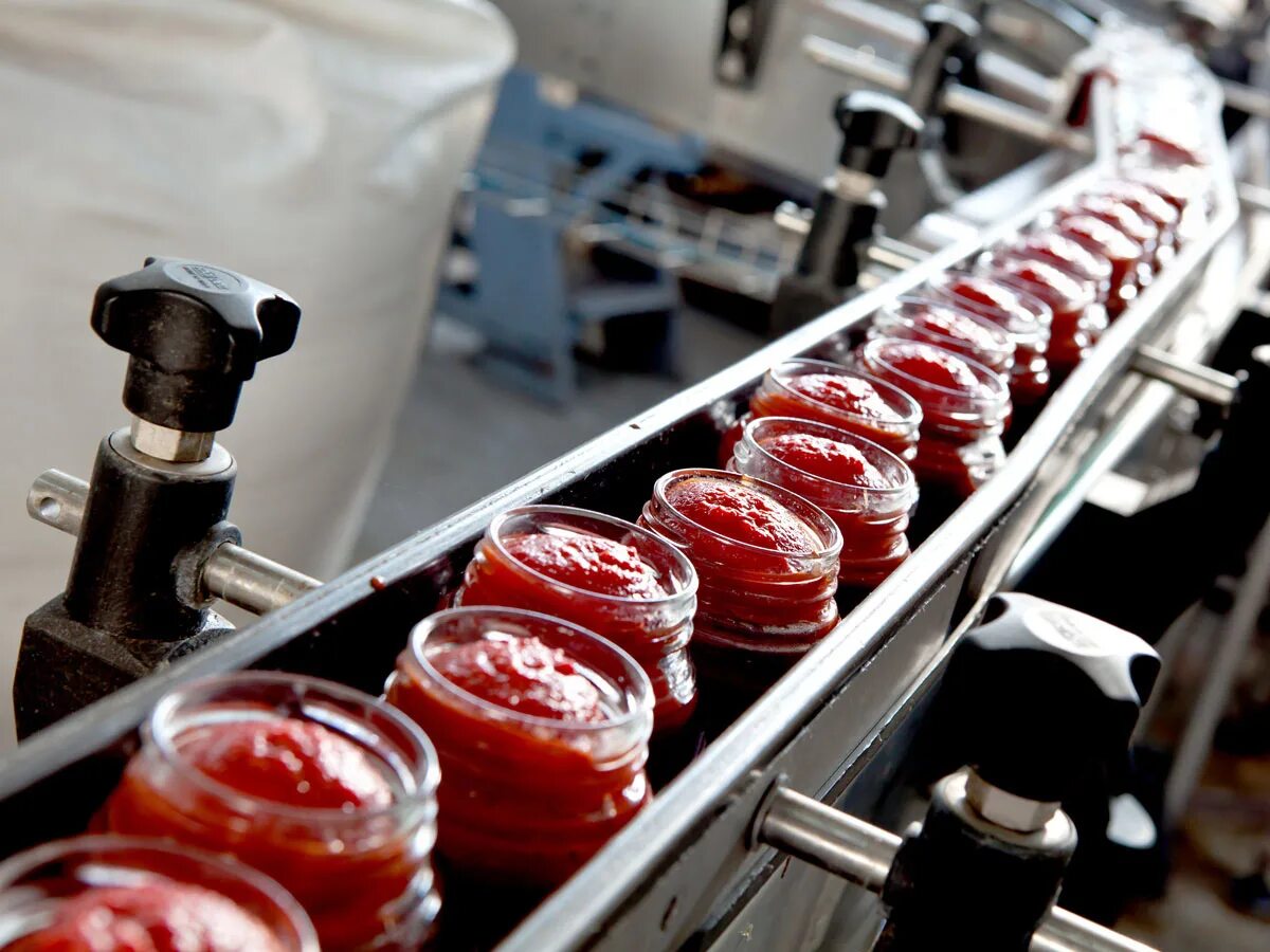 Металлы пищевой промышленности. Пищевая промышленность. Томатная паста завод. Производство томатной пасты. Производство кетчупа.
