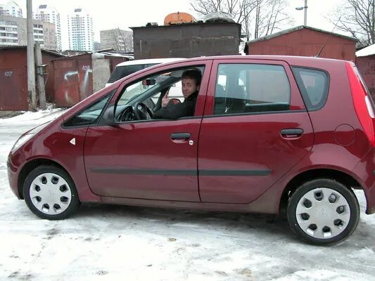 Mitsubishi colt 1.3. Мицубиси Кольт 1.3. Митсубиси Кольт 1.3 2003. Мицубиси Кольт 1.3 бордовая. Мицубиси Кольт 1.3 красный.