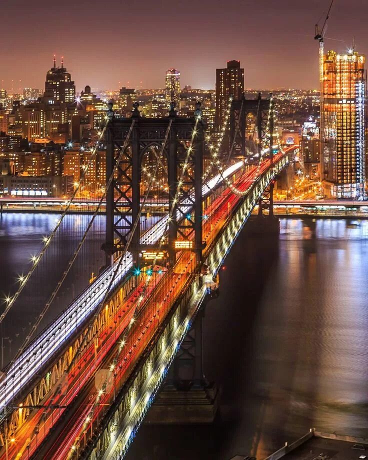 Бруклин мост. Бруклинский мост Нью-Йорк. Ночной Нью-Йорк Бруклинский мост. Достопримечательности Нью Йорка Бруклинский мост. Бруклинский мост Нью-Йорк ночью.