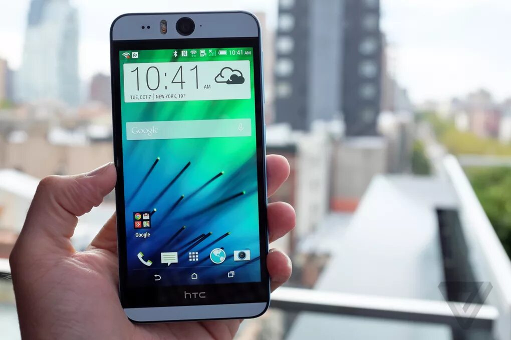 HTC Desire Eye. HTC Desire с 2 камерами. Смартфон HTC wildfareelite. HTC Desire a2a1. Смартфон без фронтальной камеры