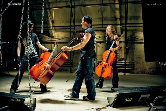 Включи апокалиптика. Группа Apocalyptica. Виолончелист апокалиптика. Apocalyptica фото со съёмок.