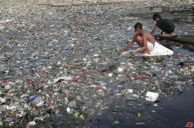 Is bad for the environment. Деградация окружающей среды. environmental degradation. water degradation. hâụ quả của ô nhiễm môi trường ở ninh bình.