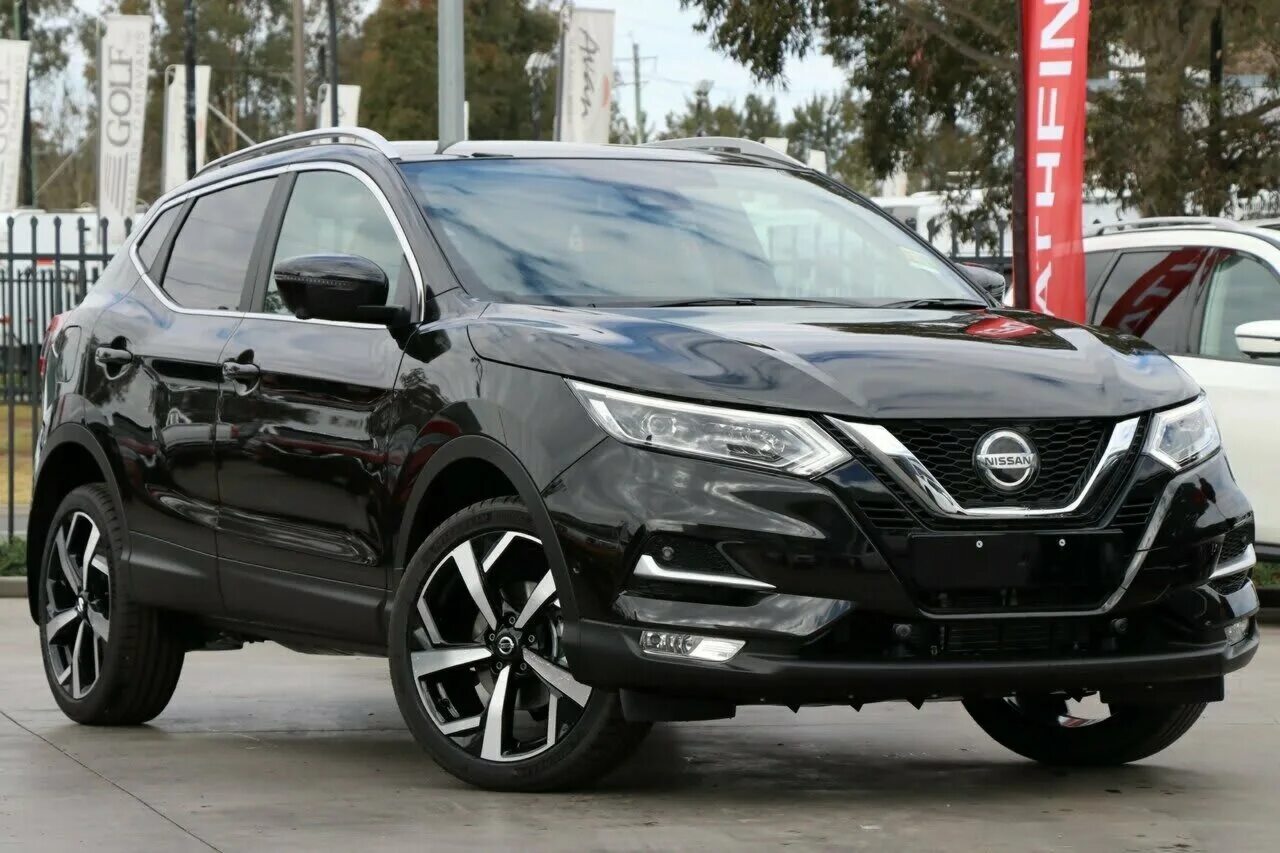 J11 тюнинг. Nissan Qashqai j11. Nissan Qashqai j11 Black. Ниссан Кашкай 2019 черный. Qashqai j11 черный.