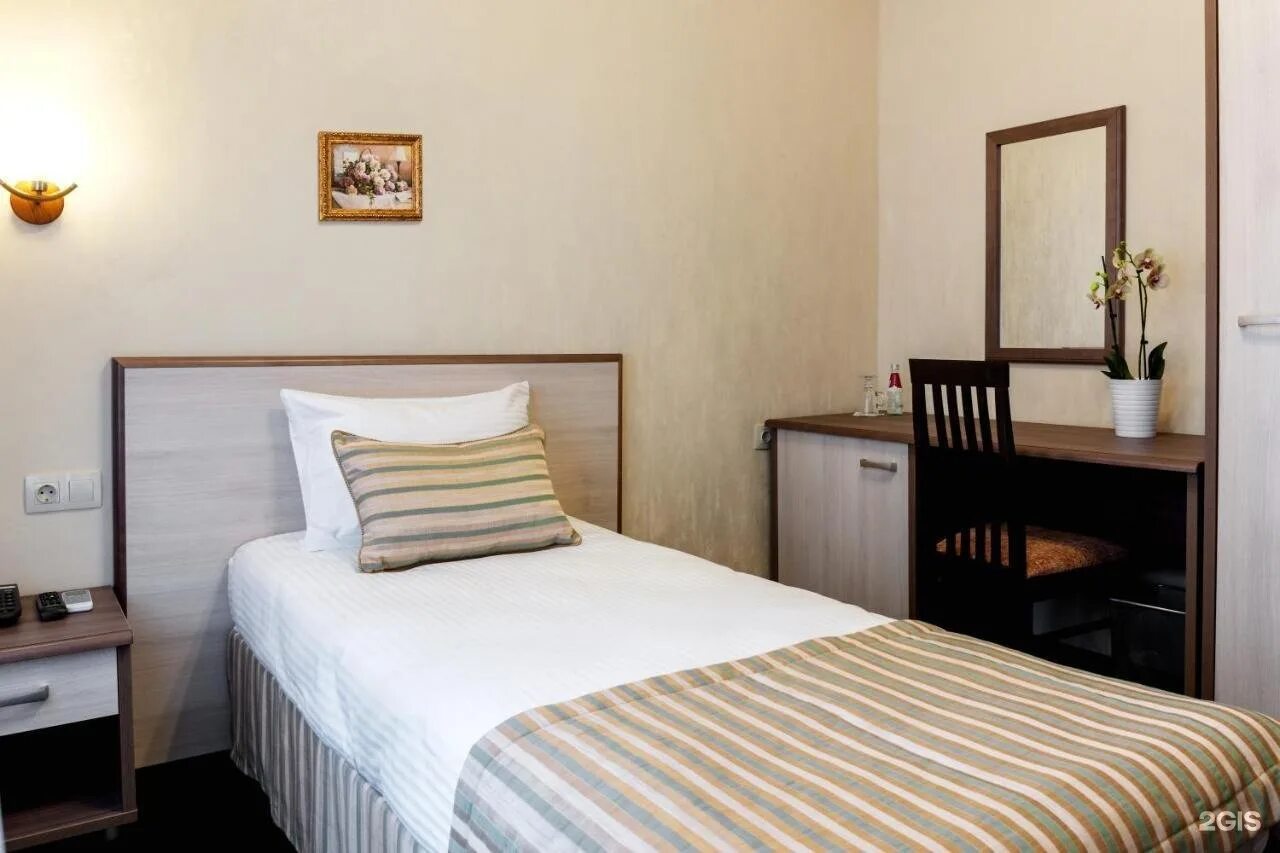 Гостиница 7 королей волгоград. 7 hills отель москва. Гостиница семь. Отель севен ялта официальный. Отель семь холмов ханты-мансийск.