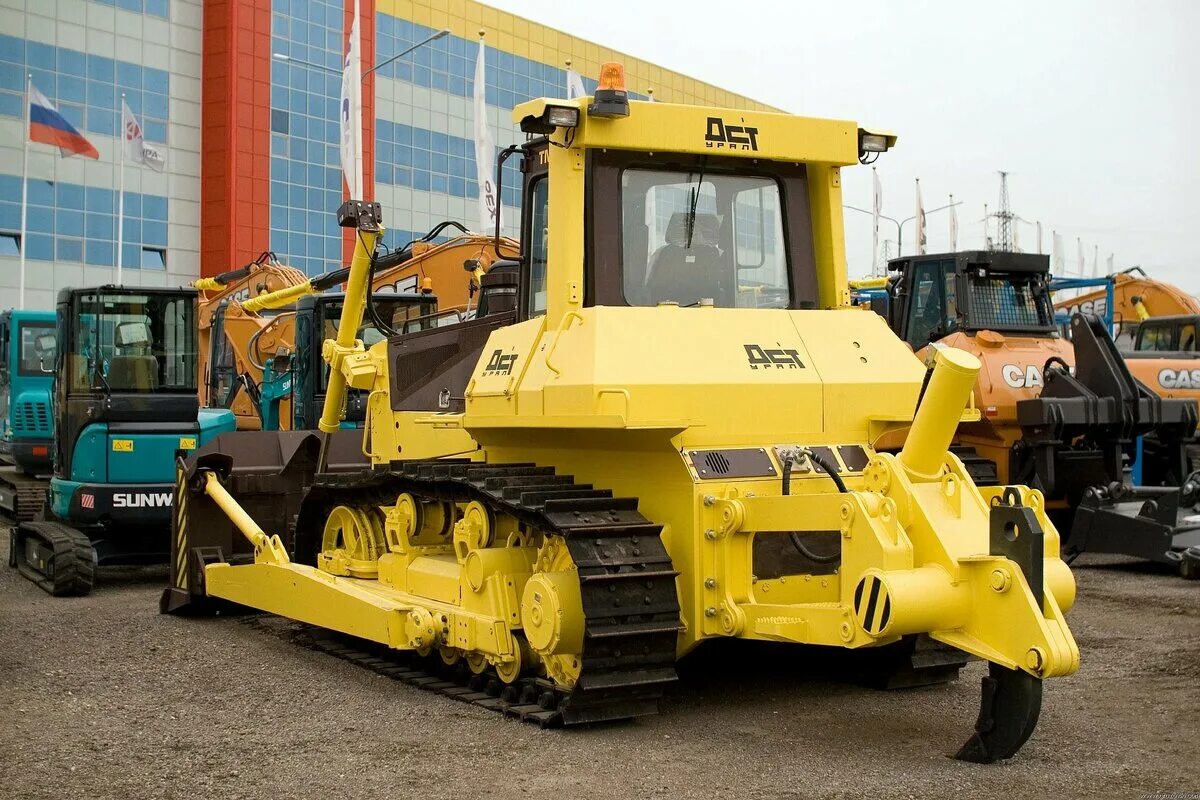 Бульдозер дст-урал d25. Дст-урал тм10 кабина. Дст урал тм 10. 11 гст10. Дст урал тм 10.
