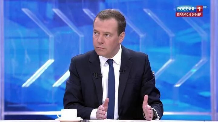 Комментаторы канала спорт. Известия главное 5 канал последний выпуск. Е вести. Логотип eh. Е вести.
