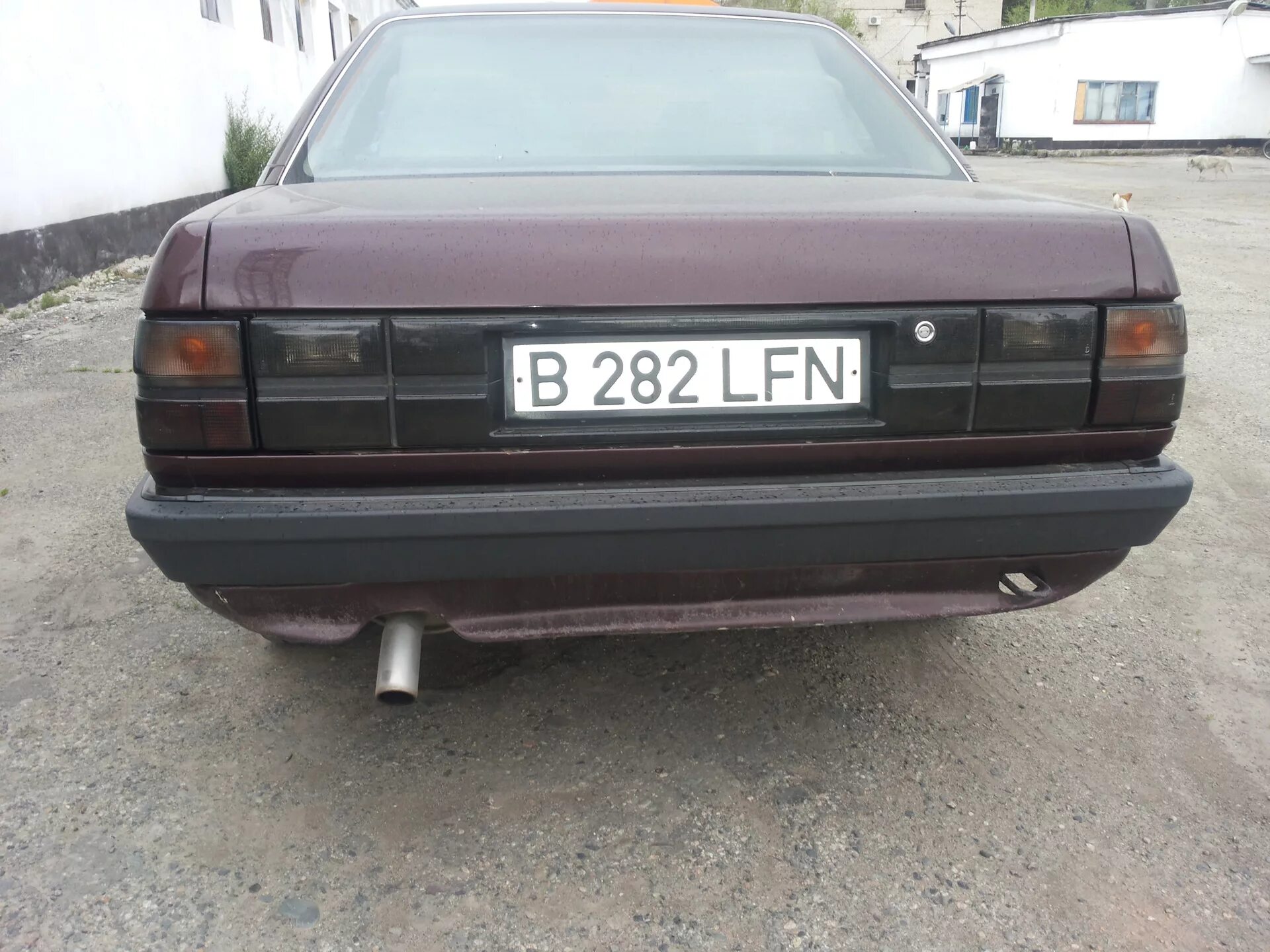 Audi 100 c3 задний бампер. Ауди 100 с3. Ауди 100 с3 авант спойлер. Бленда audi 100 c3. Ауди 100 задняя.