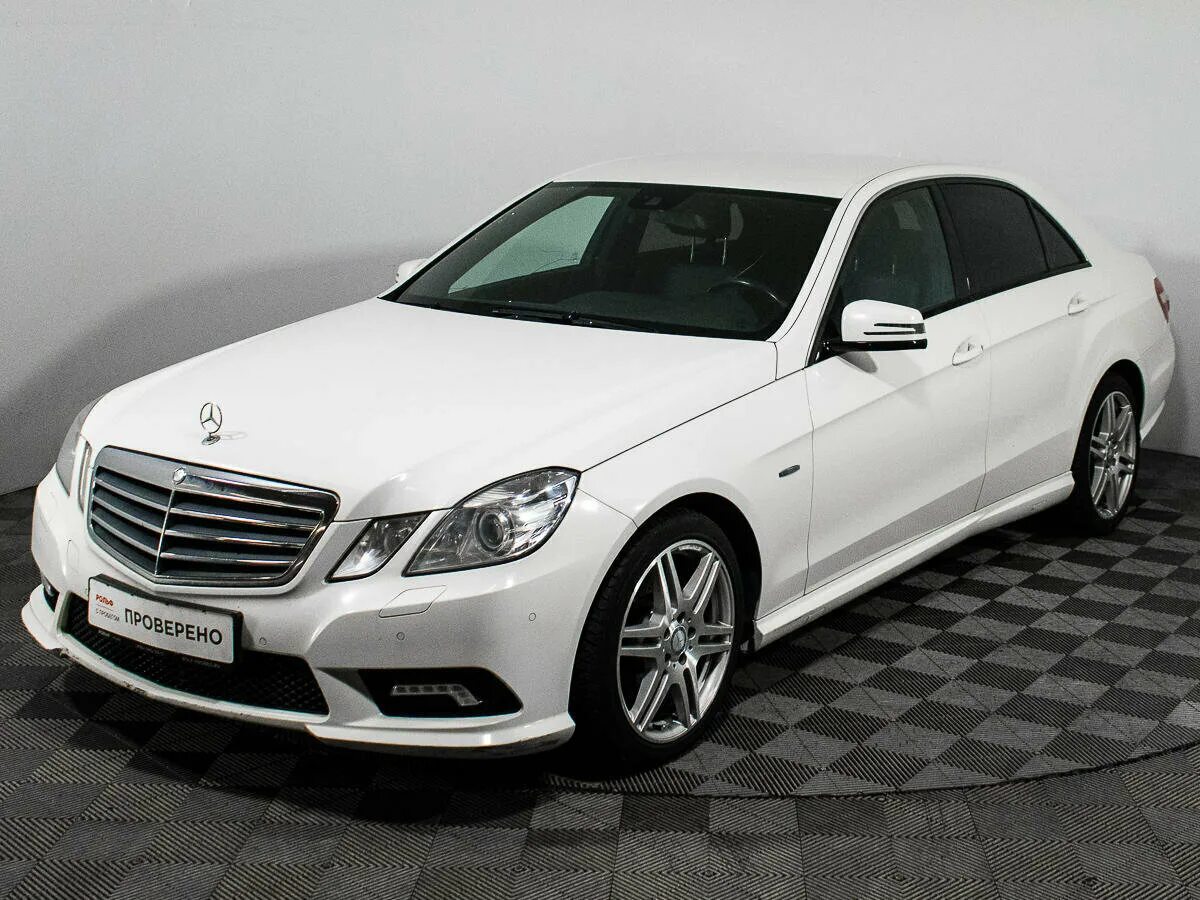 Мерседес е 3. Mercedes Benz w212 белый. Мерседес Бенц е 212. Мерседес Бенц е200 белый. Mercedes e250 w212.