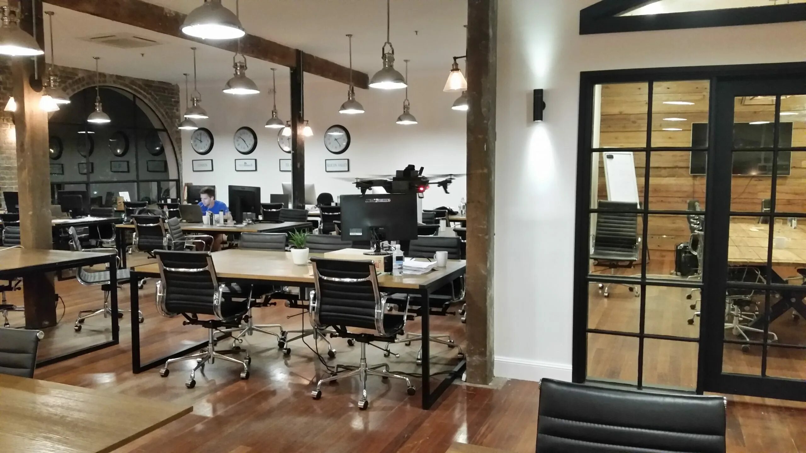 Kowork. Коворкинг центр. Kowork. Зона коворкинга. Коворкинг в москве.