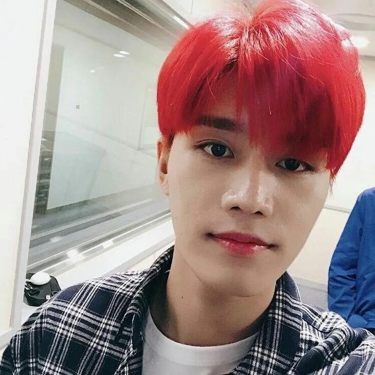 Taeil nct 127. Nct 127 тэиль. тэиль nct. мун тэиль. мун тэиль nct с красными волосами.