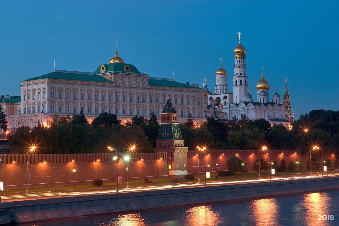 Большой Кремлевский дворец красная площадь ночь. Кремль Москва. Москва - столица России. Кремль на рабочий стол. Автор кремлевской