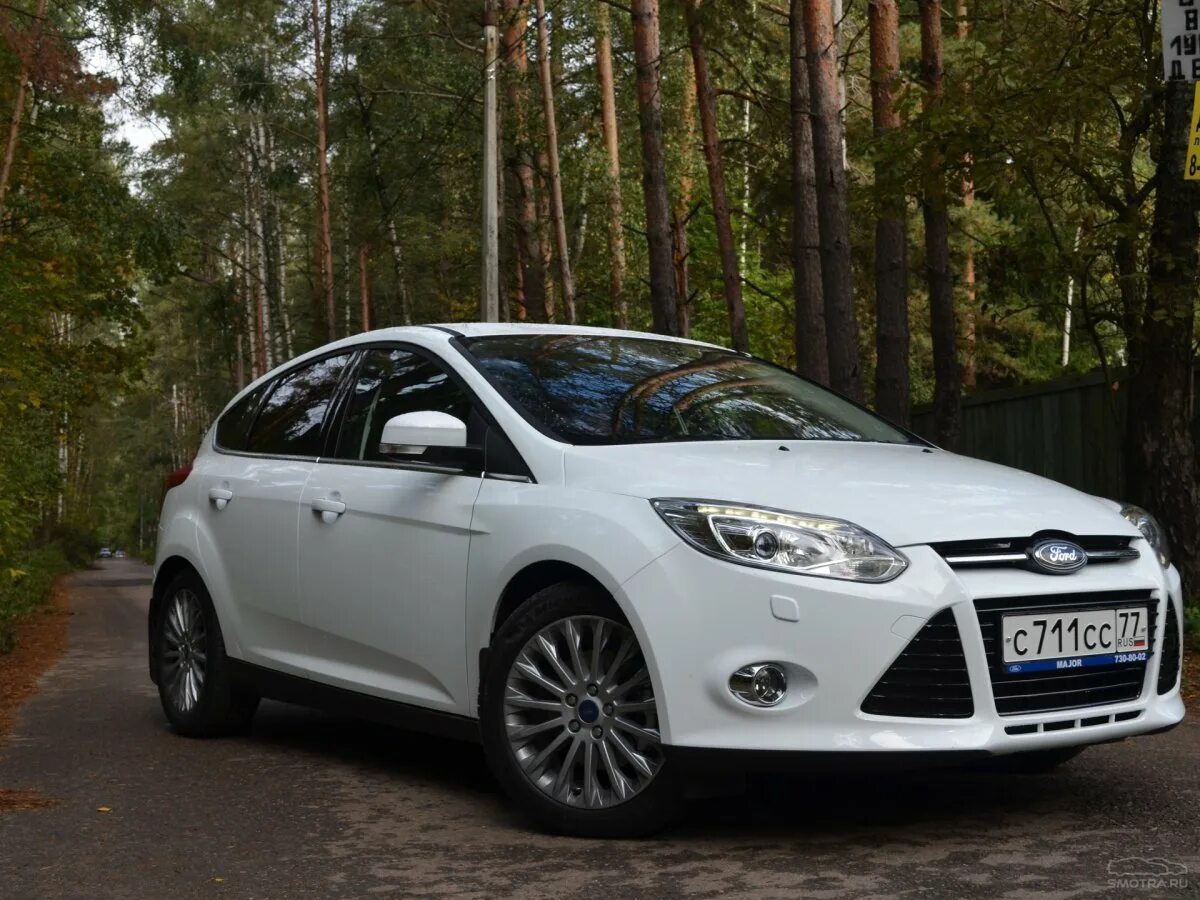 Форд фокус 2012 год хэтчбек. Ford Focus 3 хэтчбек. Форд фокус 3 хэтчбек 2013 белый. Форд фокус 3 хэтчбек 2013 года. Форд фокус 3 2012 белый.