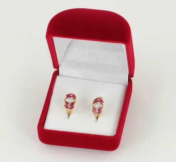 Золотые серьги в коробочке. Серьги в коробочке. Подарочные коробочки для ювелирных украшений. Серьги в коробочке. Сережки кольцо в коробочке.