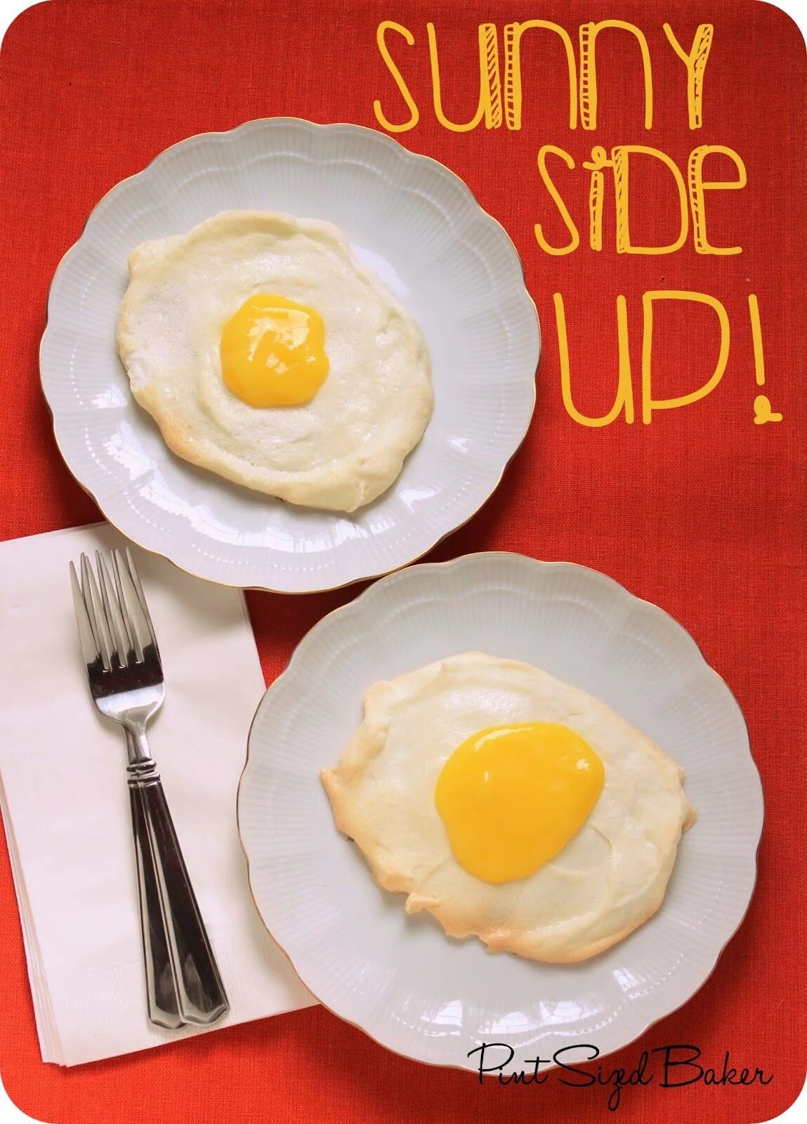 Eggs up. Яичница Sunny Side. Fried Eggs Sunny Side up. Sunny Side up яичница. Яичница без яиц.