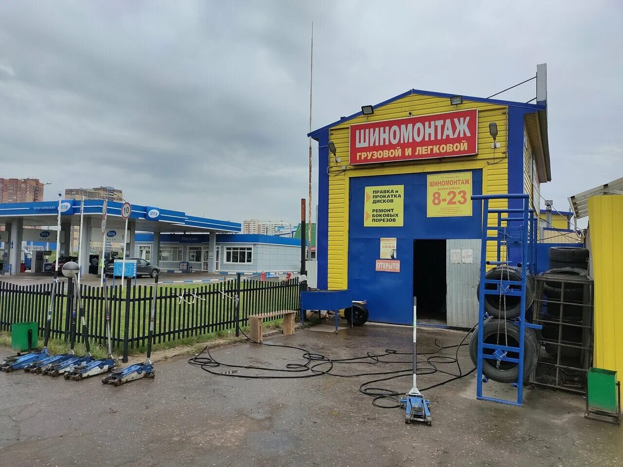 шиномонтаж на старицком шоссе тверь. шиномонтаж тверская. шиномонтаж тверь тельмана 21. шиномонтаж тверская. круглосуточный шиномонтаж тверь.